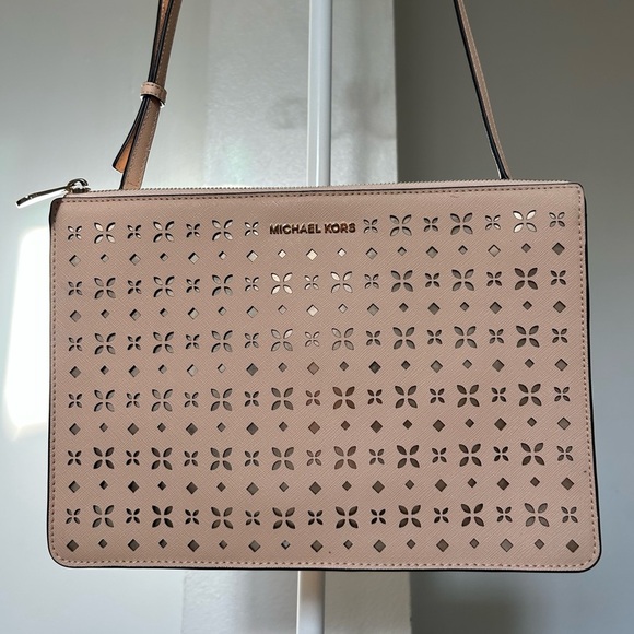 Michael Kors Tan Purse with Gold Cutouts - Picture 2 of 15